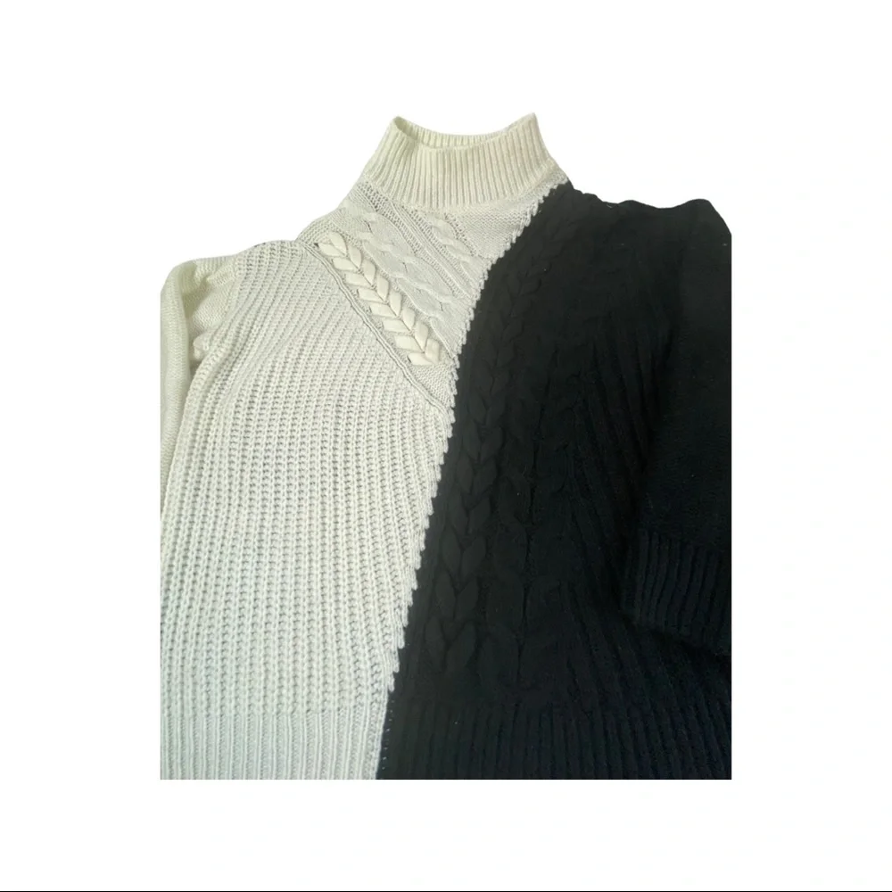 Color Block Sweater - Picture 2 of 3